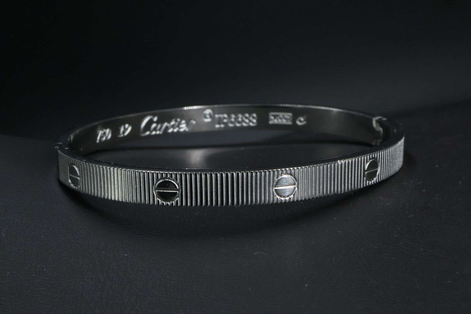Brazalete Cartier Love Unlimited - Plateado