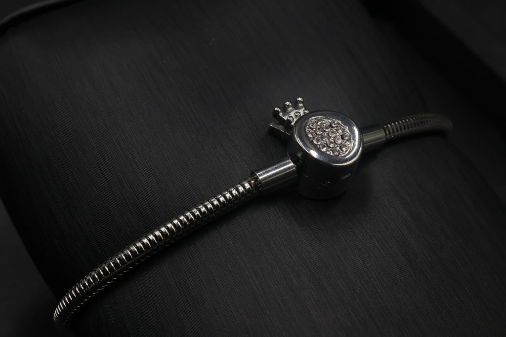 Pulsera tipo Pandora 8.