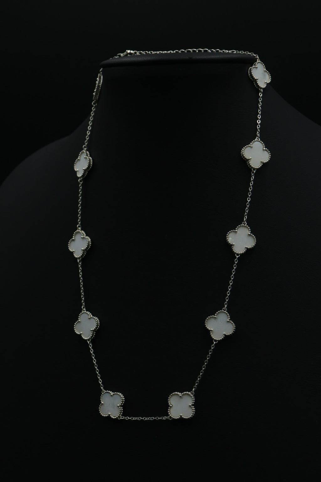 Collar 10 trébol grandes en plata 9.25 S925