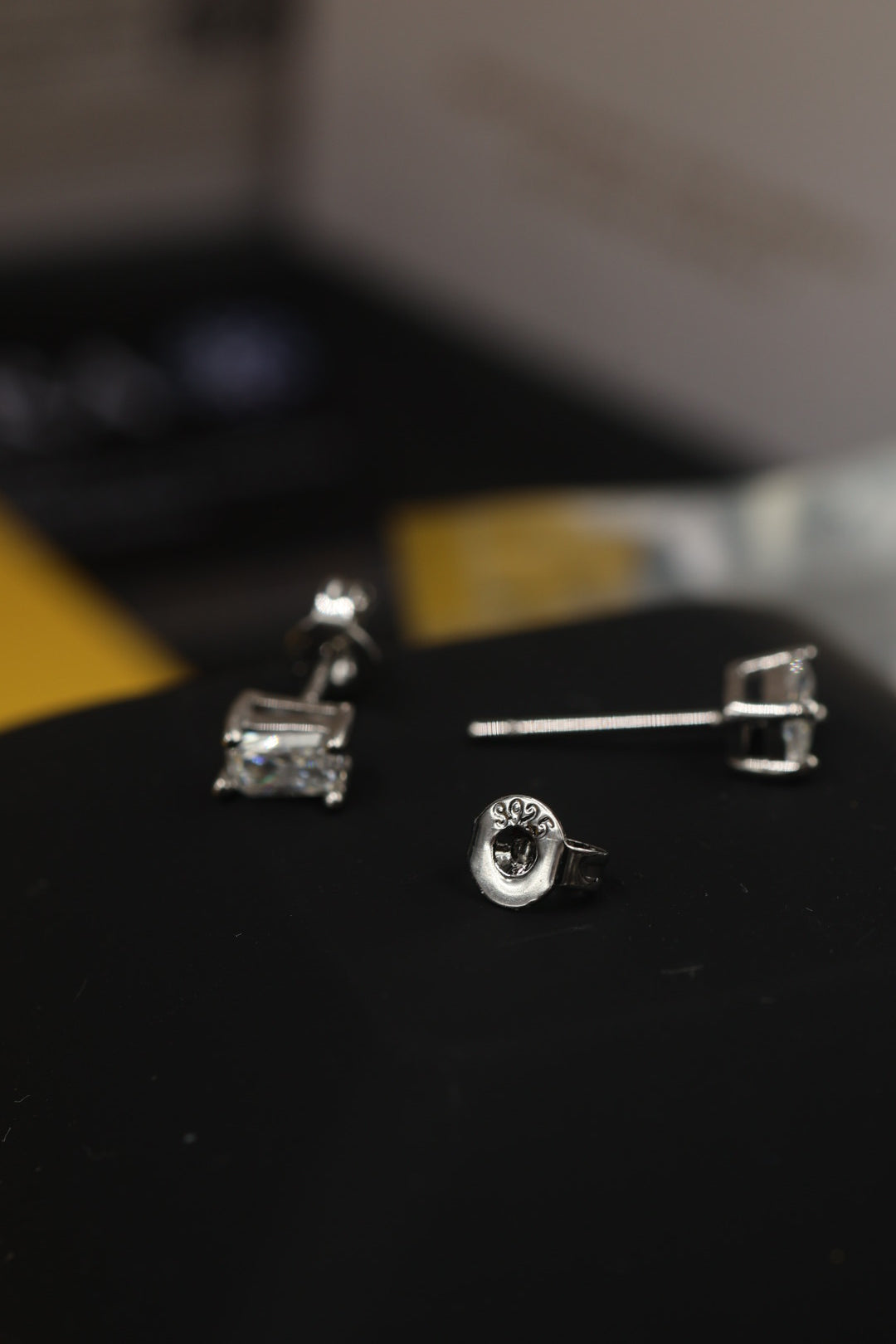 Aretes Rectangulares Plata 925 - Moissanita