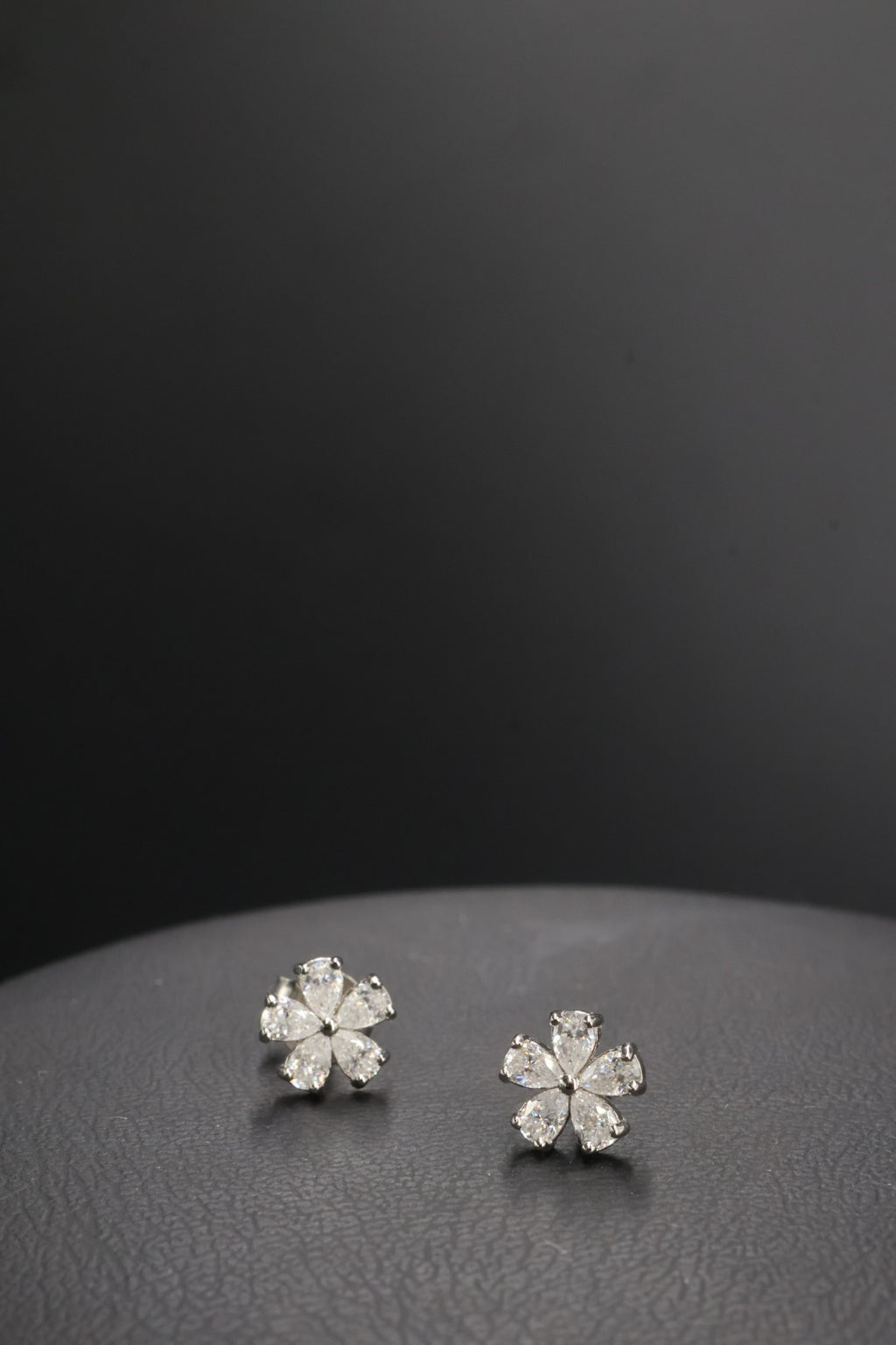 Aretes en Plata 925 Flor Silver - Moissanita.