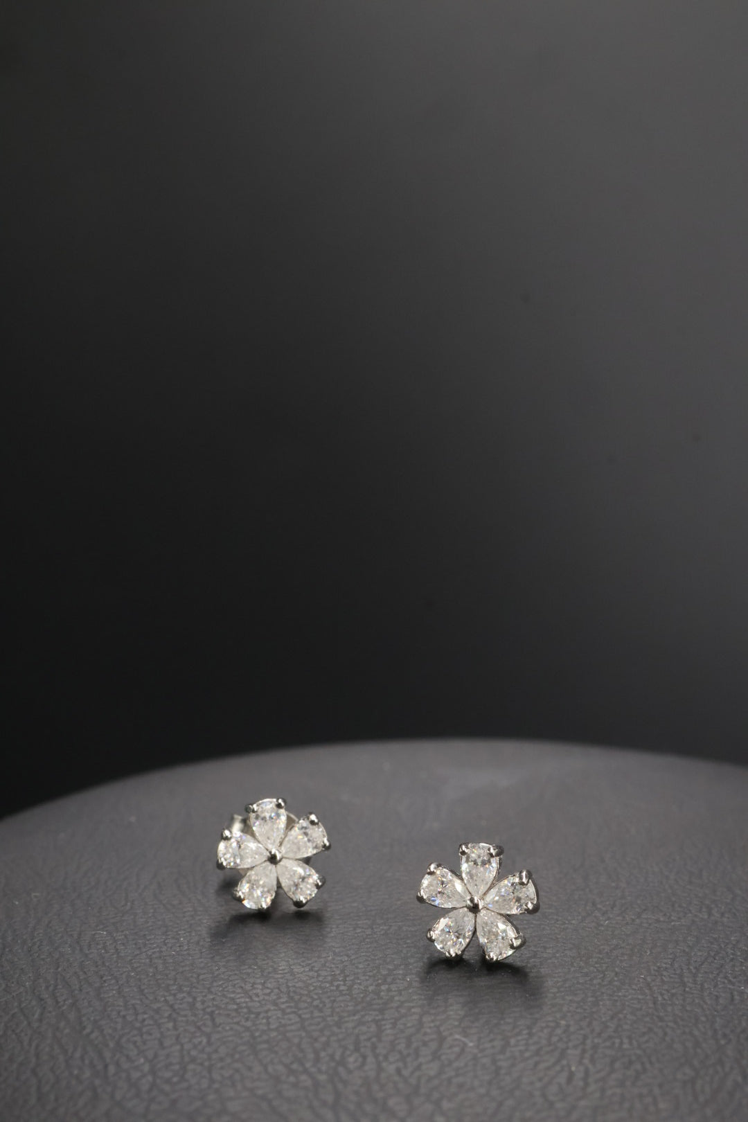 Aretes en Plata 925 Flor Silver - Moissanita.
