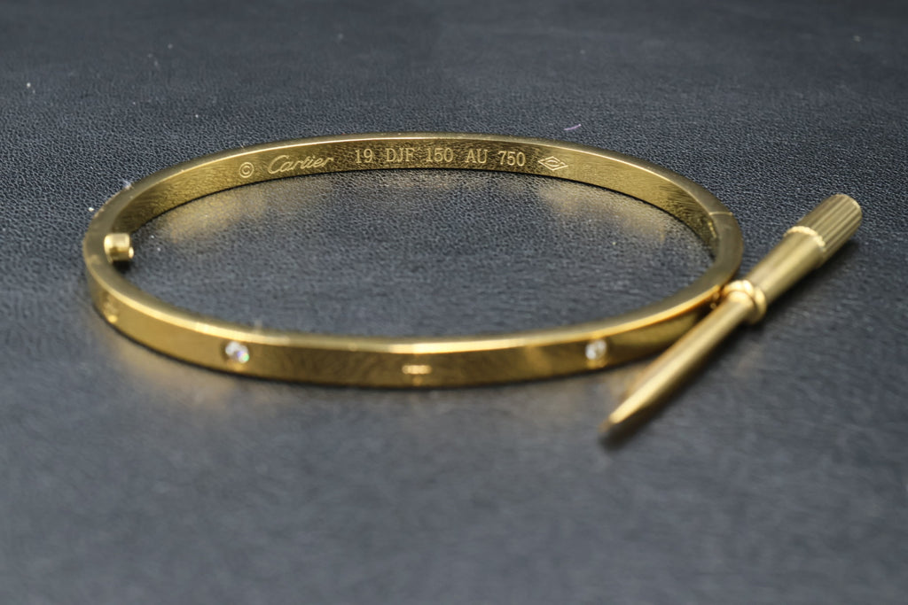 Brazalete Cartier Love Diamonds - Dorado