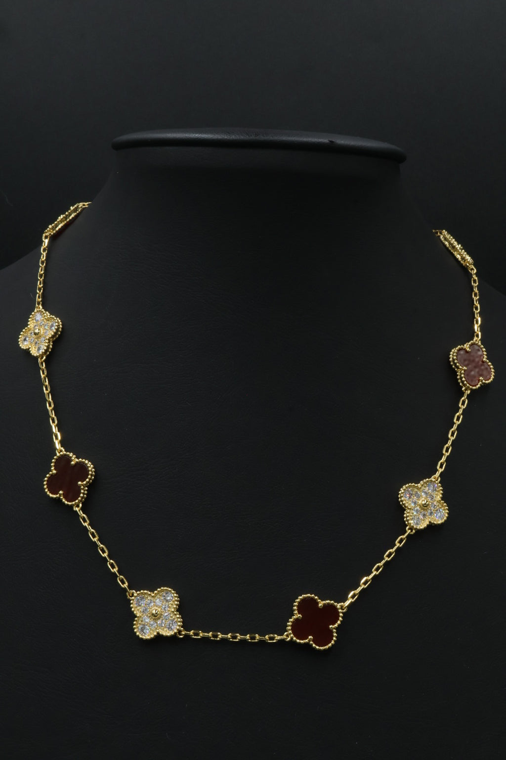 Collar VCA Alhambra 10 Motivos - Gold Cornalina Diamonds.