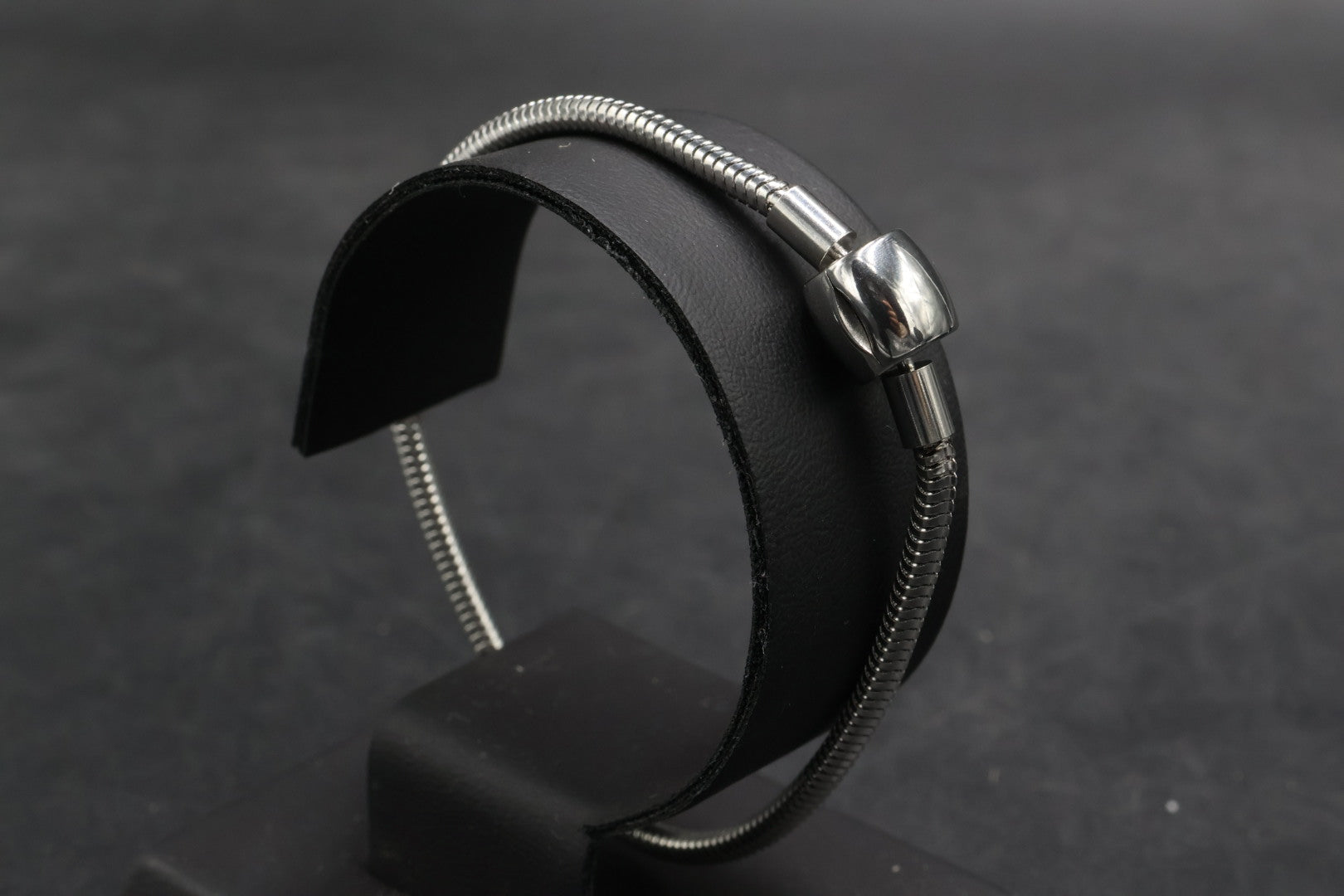 Pulsera tipo Pandora 1.