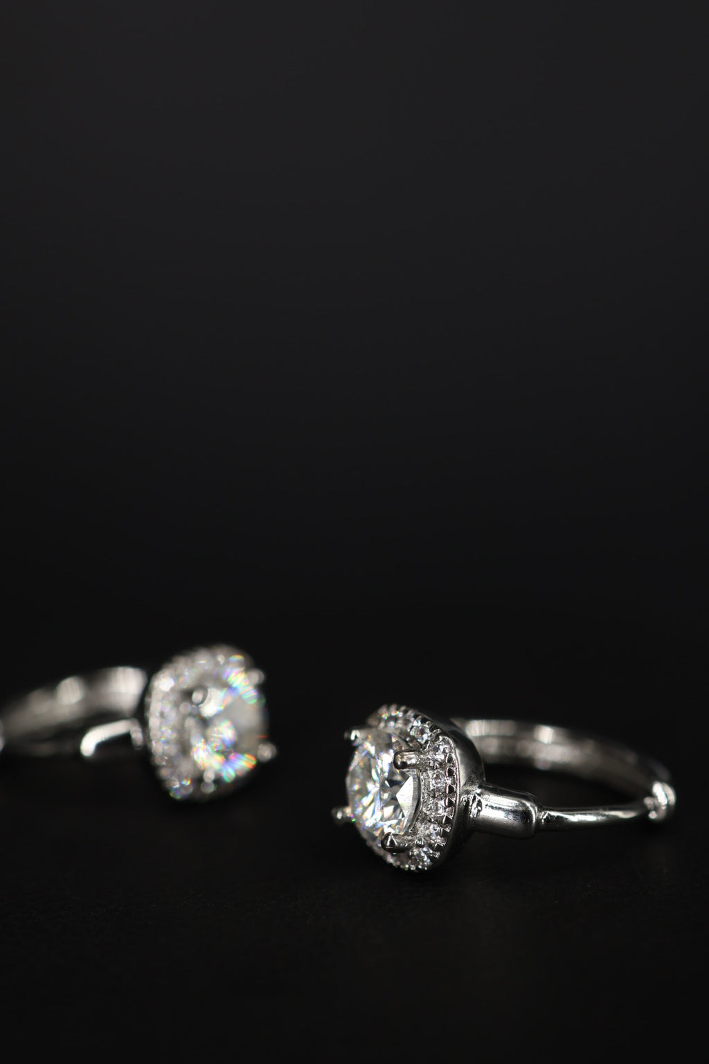 Aretes Around Box Plata .925 - Moissanita D 0.5 ct.