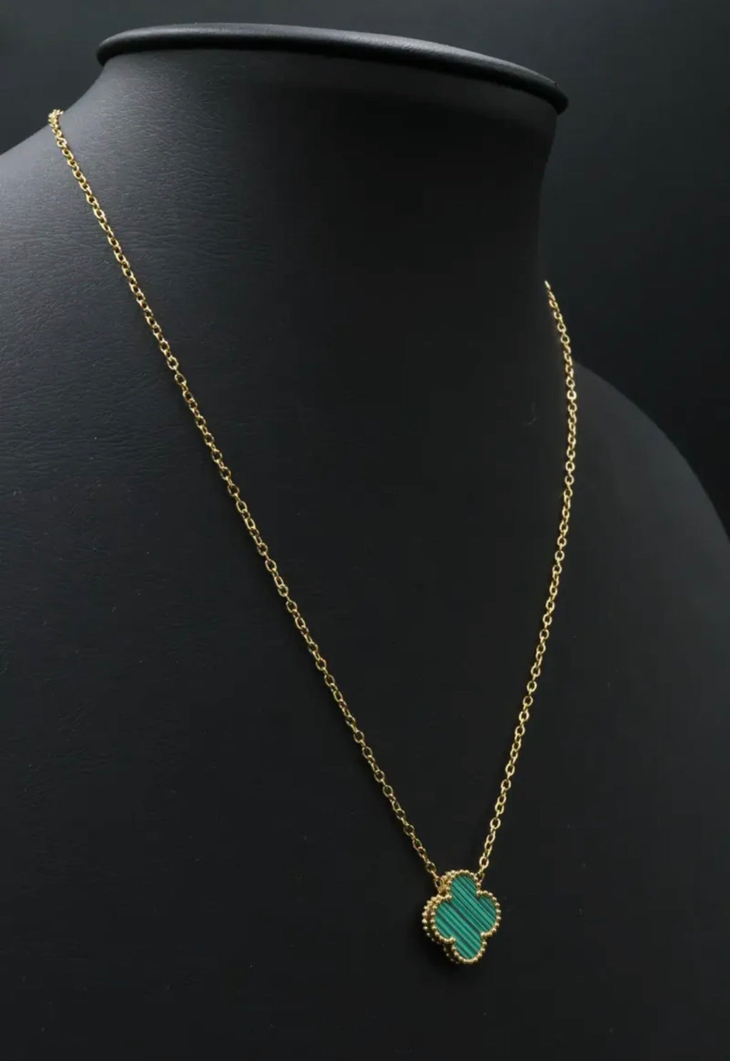 Collar 1 trébol - Dorado / Verde.