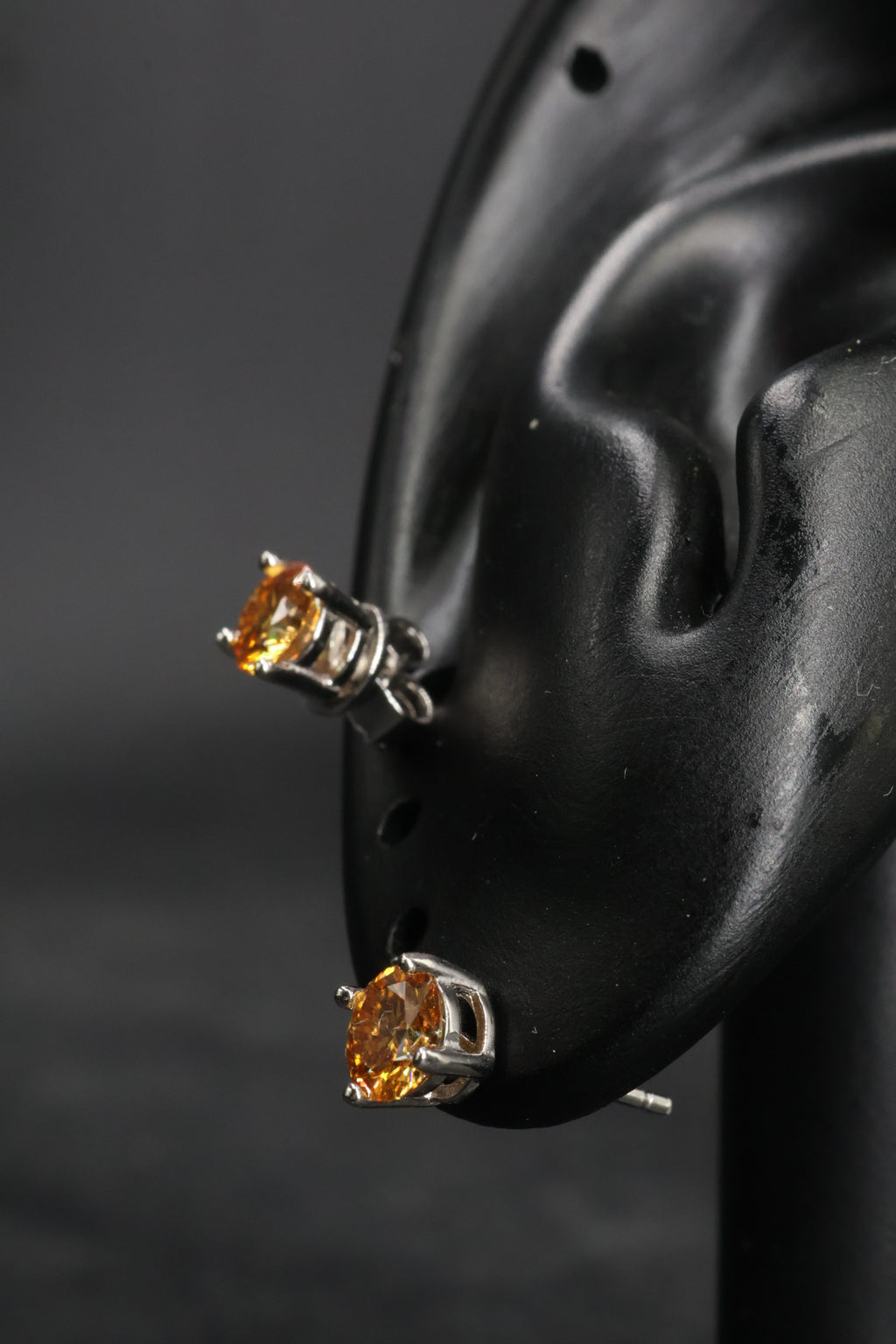 Aretes Plata .925 - Moissanita Champagne 0.5 ct.