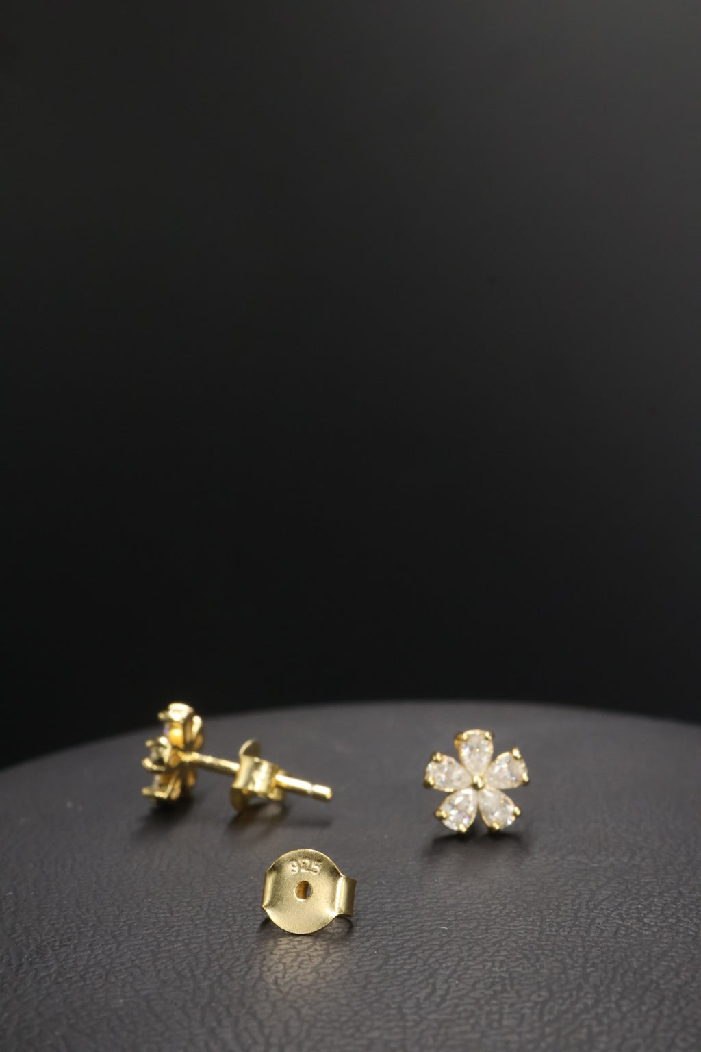 Aretes en Plata 925 Flor Gold - Moissanita.
