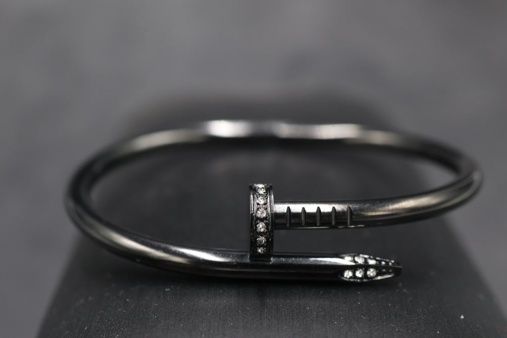 Pulsera Brazalete Clavo Drill - Negro Zirconias.