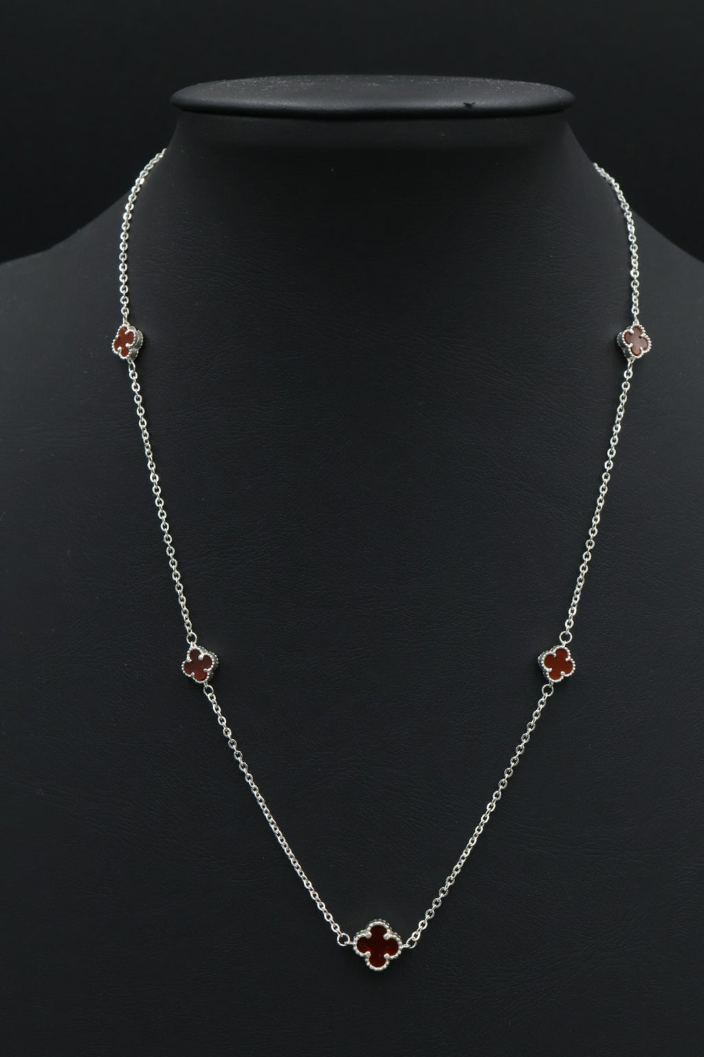 Collar 5 tréboles vino en plata 9.25 S925