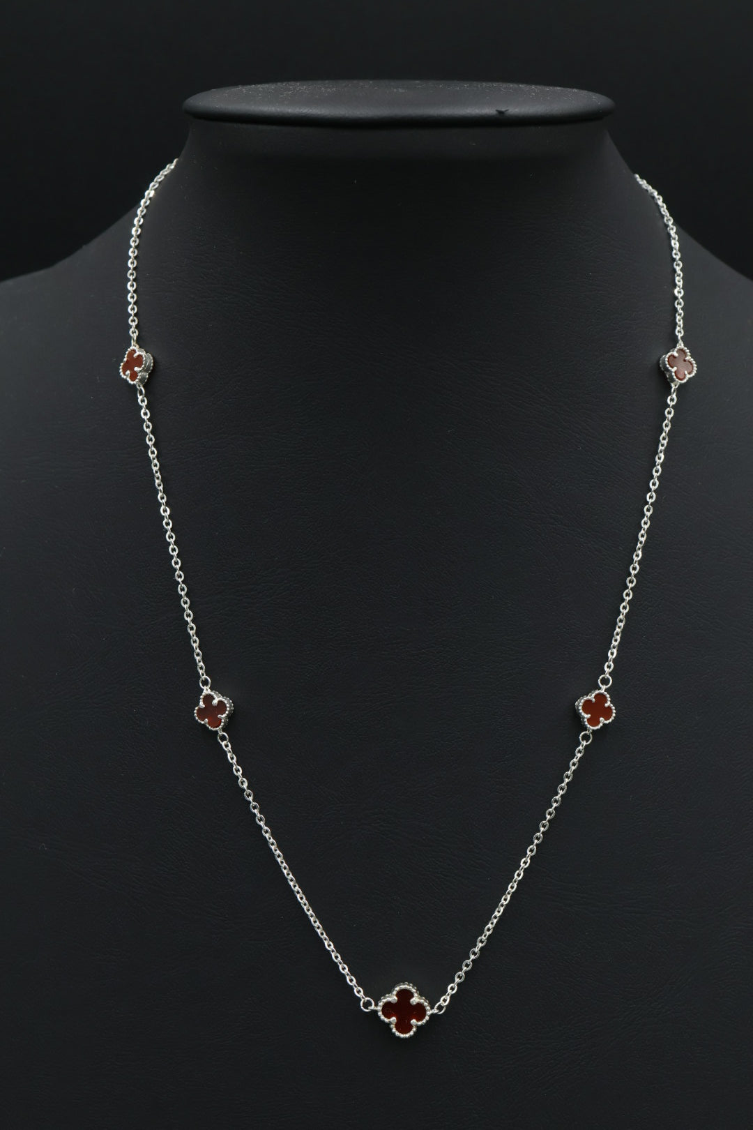 Collar 5 tréboles vino en plata 9.25 S925