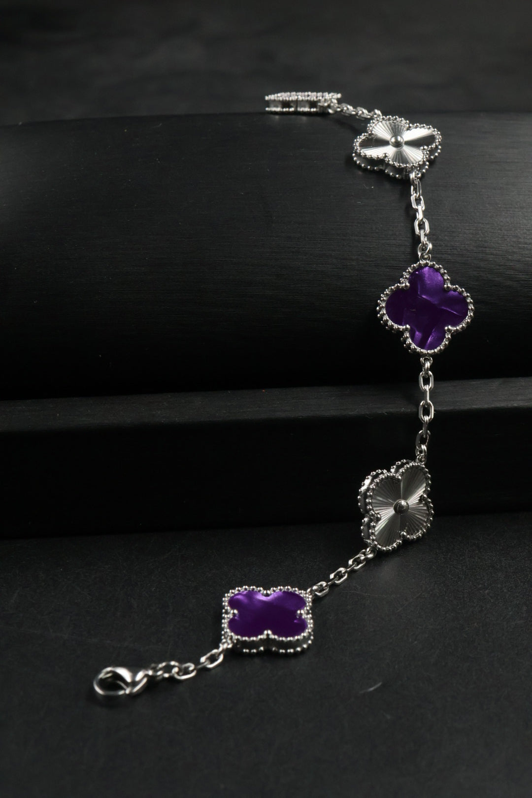 Pulsera Trébol Morado Mármol- Láser Plateado.