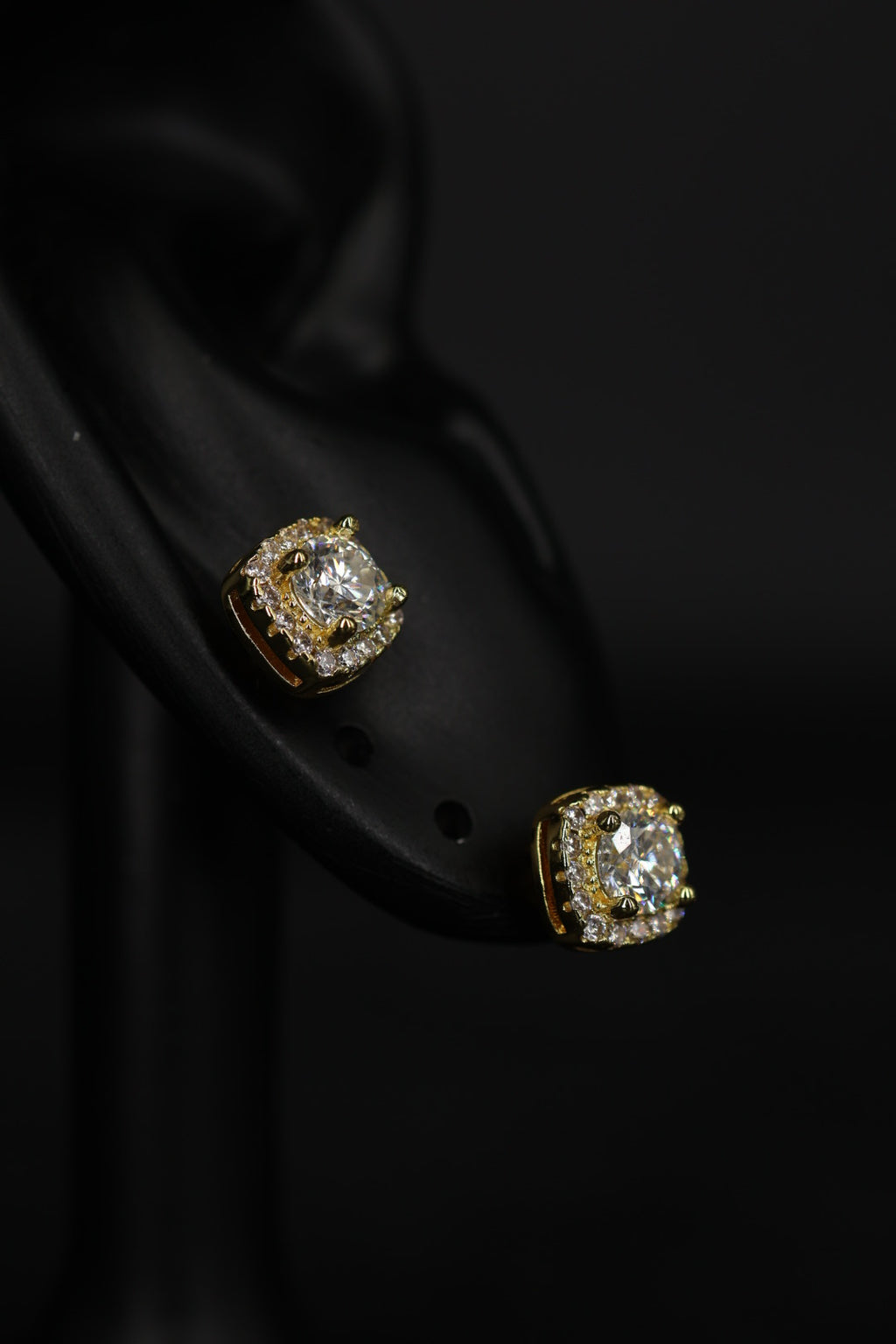 Aretes Box Plata .925 Baño de Oro - Moissanita D 0.5 ct.
