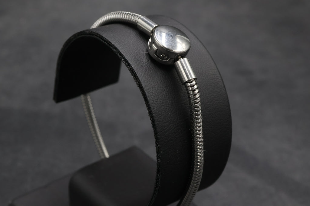Pulsera tipo Pandora 5.