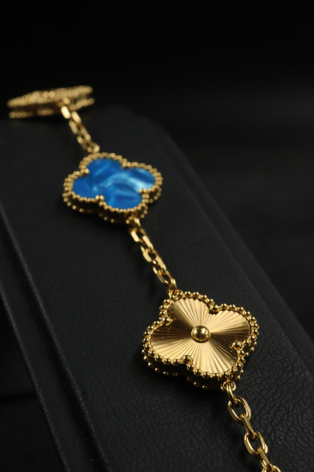 Pulsera Trébol Azul Rey Mármol- Láser Dorado.