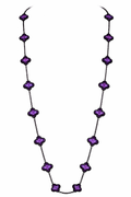 Collar Largo Trébol 13 mm Morado Marmolado. - Negro.