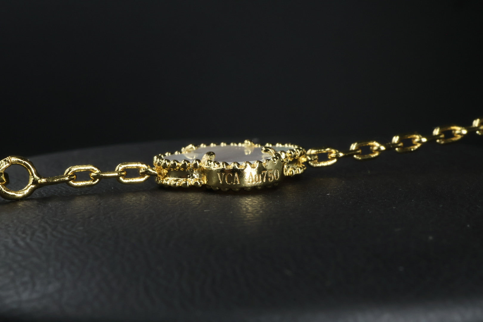 Collar VCA Alhambra 10 Motivos - Gold Nácar Diamonds.