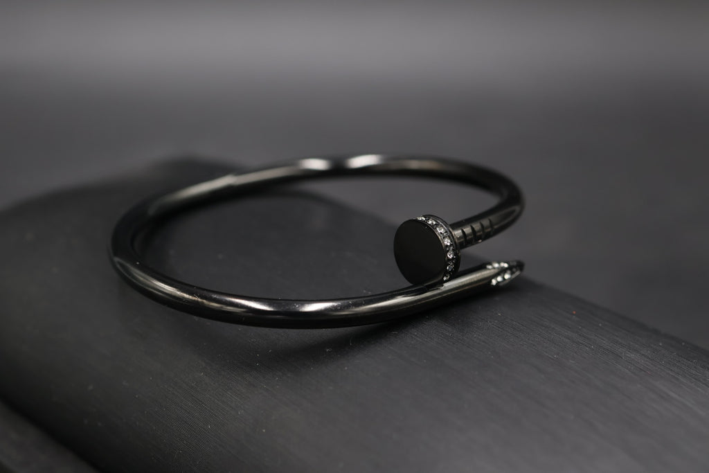 Pulsera Brazalete Clavo Drill - Negro Zirconias.