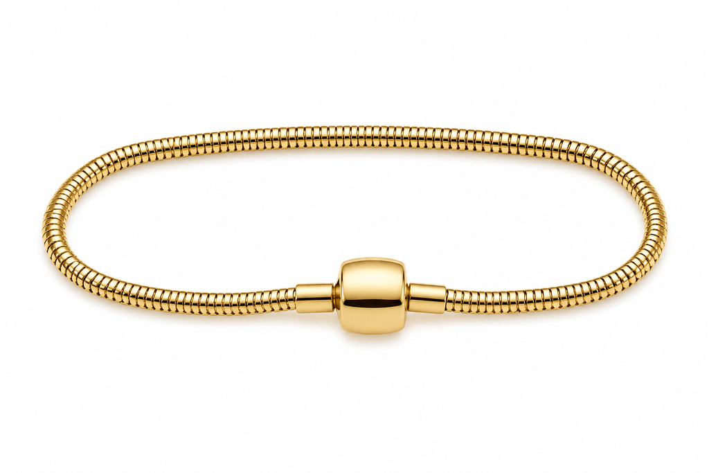 Pulsera dorada tipo Pandora 6.