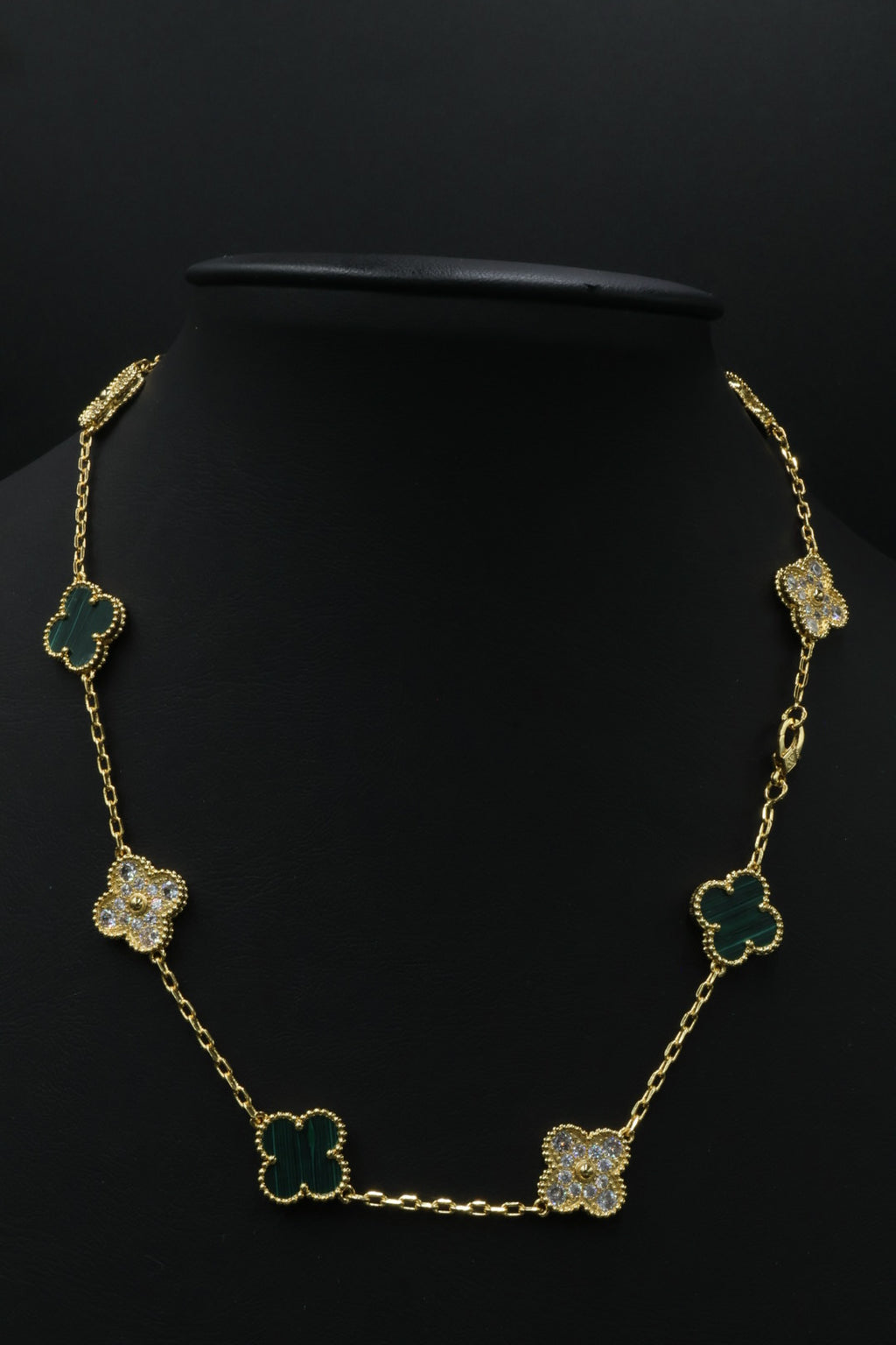 Collar VCA Alhambra 10 Motivos - Gold Malaquita Diamonds.