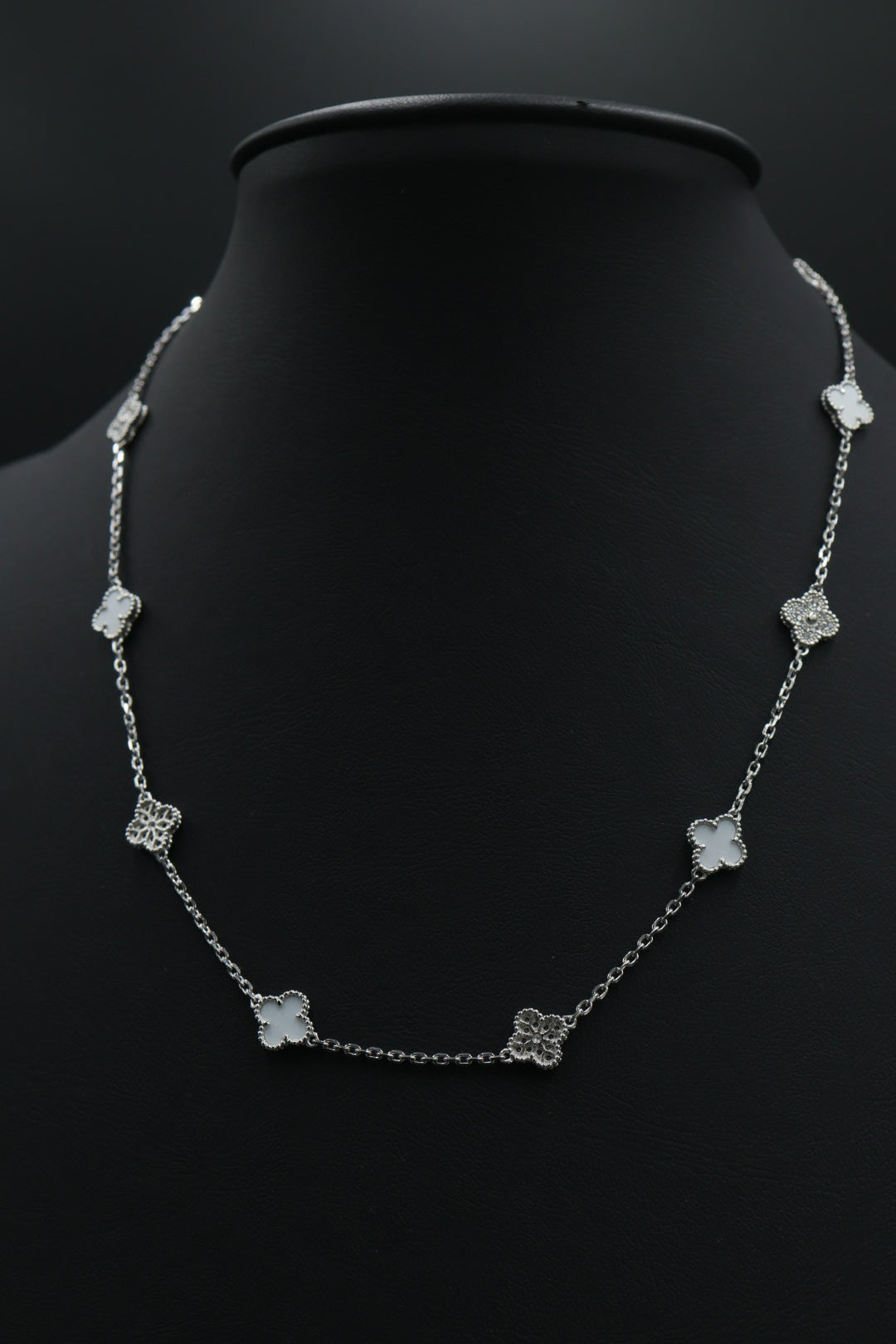 Collar 10 tréboles blancos con zirconias 9.25 S925