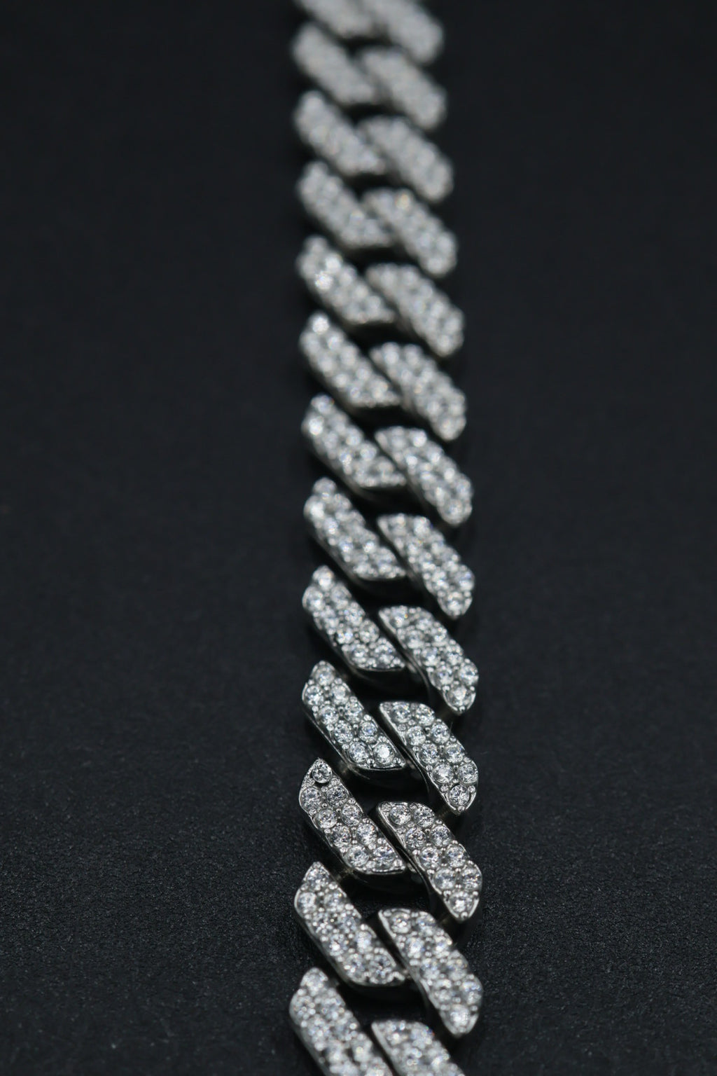 Cadena Cubana Full Zirconias con Broche de Caja. AI316L