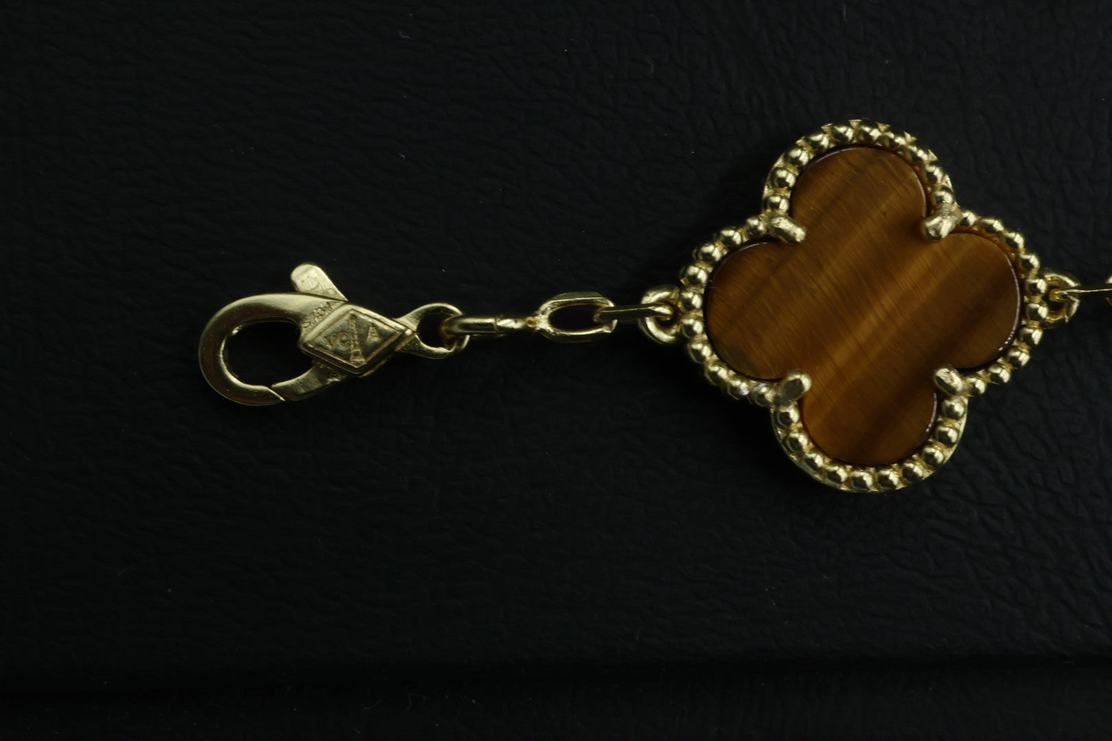 Pulsera VCA Plata .925 1:1 Vintage Alhambra, 5 Ojo de Tigre - Diamonds / Gold