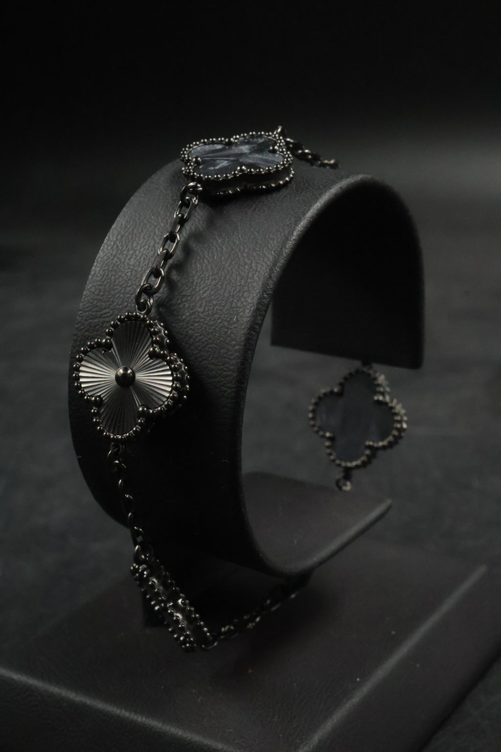 Pulsera Trébol Negro Mármol- Láser Negro.