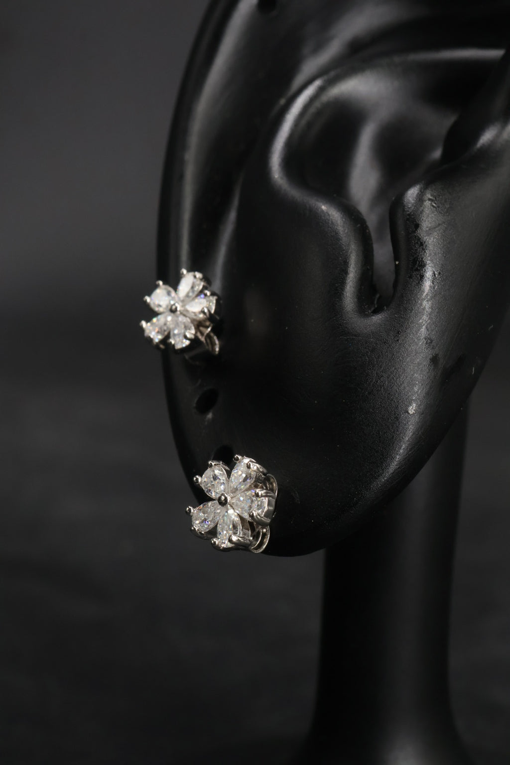 Aretes en Plata 925 Flor Silver - Moissanita.