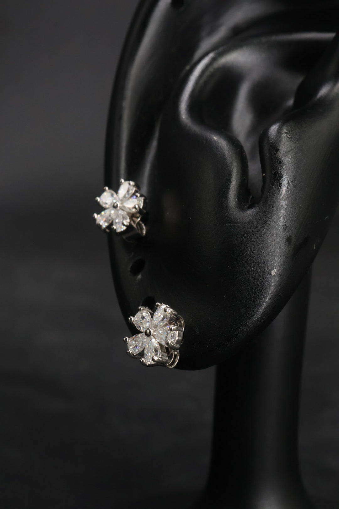 Aretes en Plata 925 Flor Silver - Moissanita.