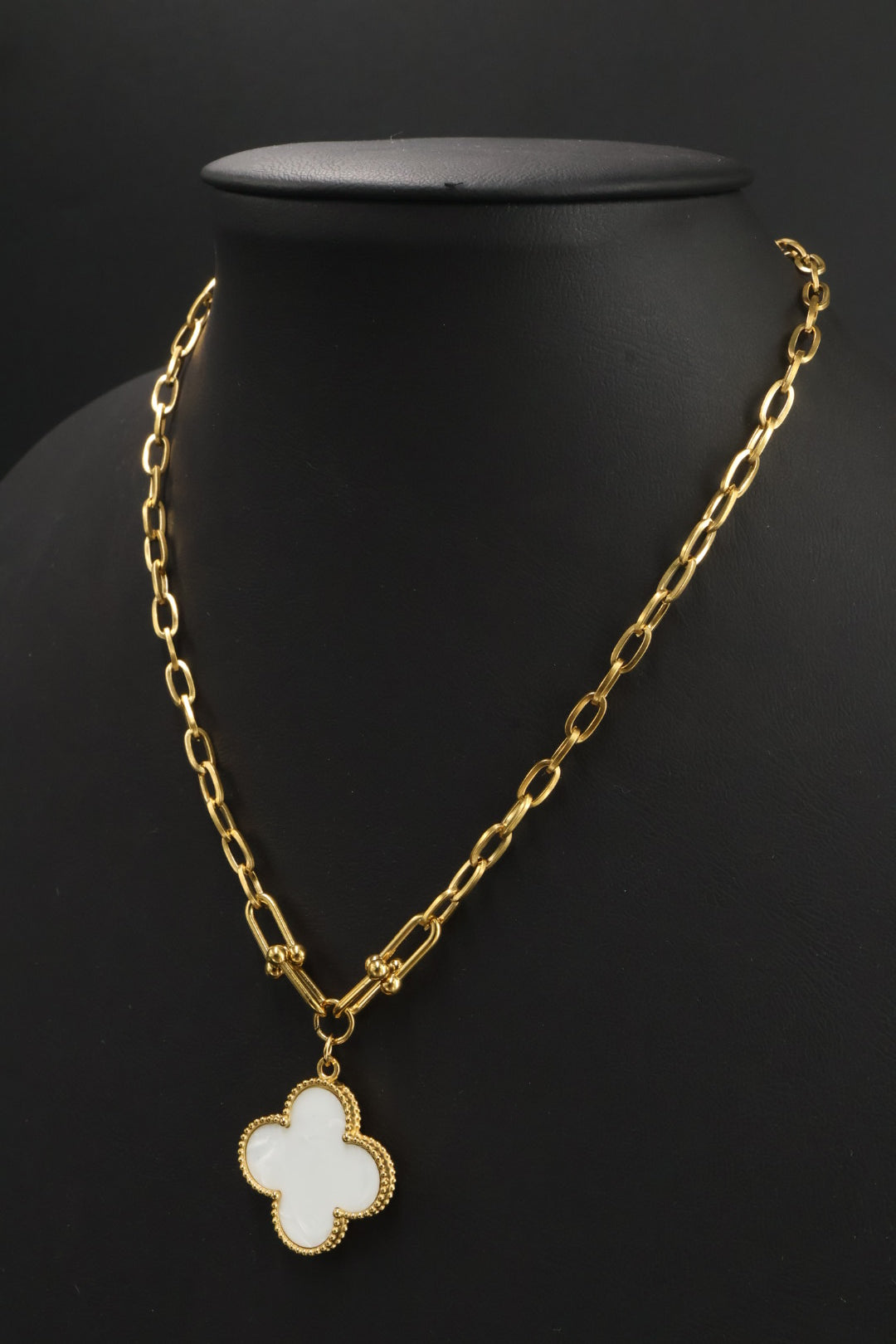 Collar Grande 1 trébol - Dorado / Blanco.