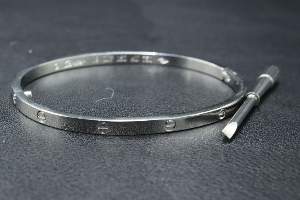 Brazalete Cartier Love - Plateado.