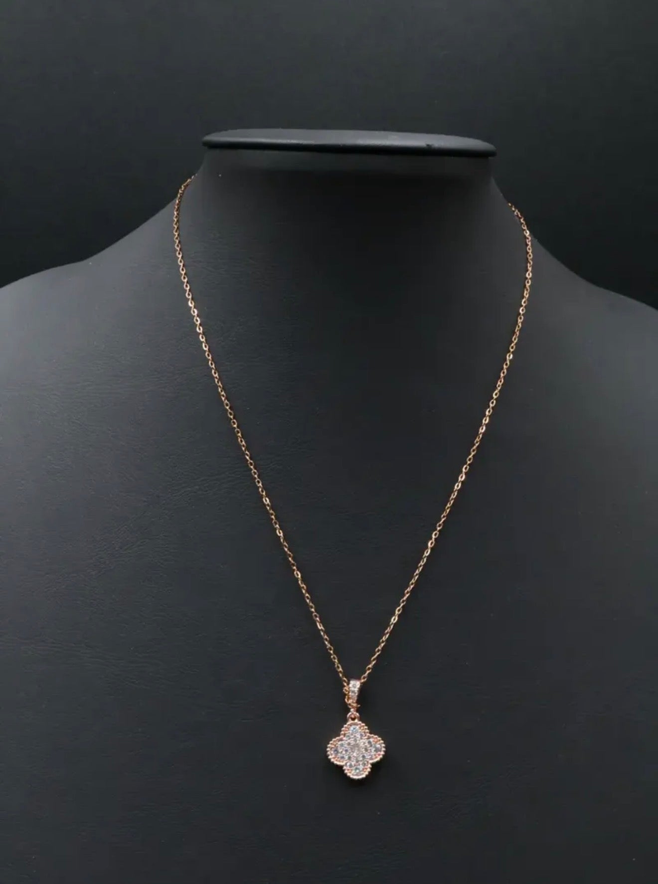 Collar 1 trébol - Rose Gold Zirconias.