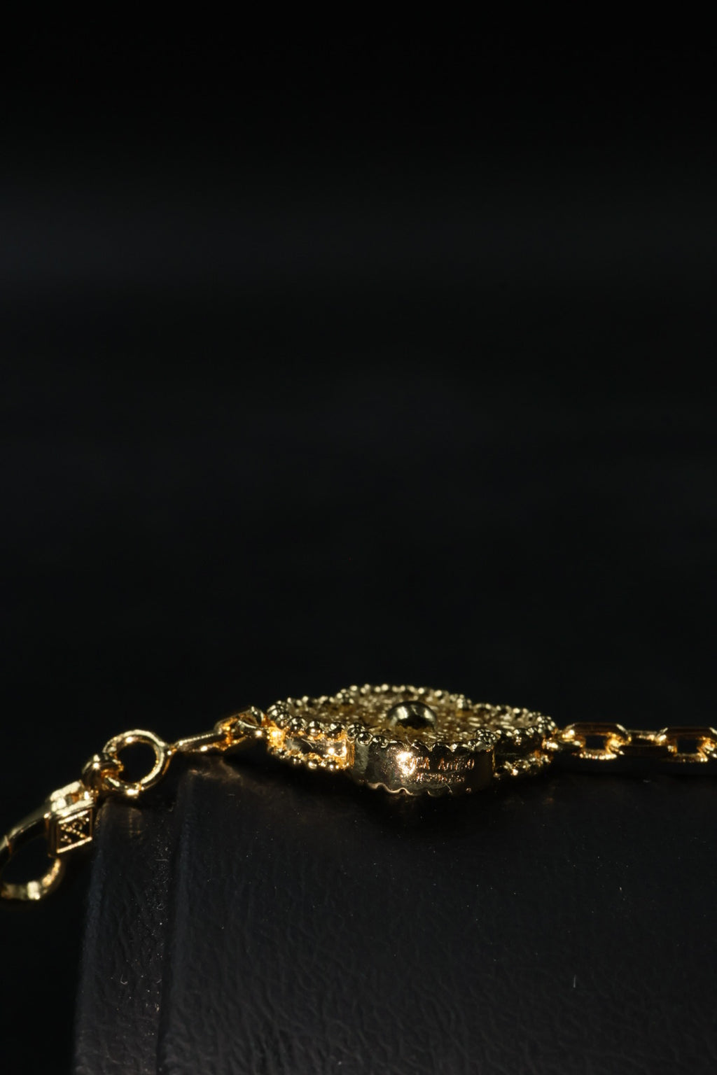 Pulsera VCA Alhambra 1:1 Gold Textura