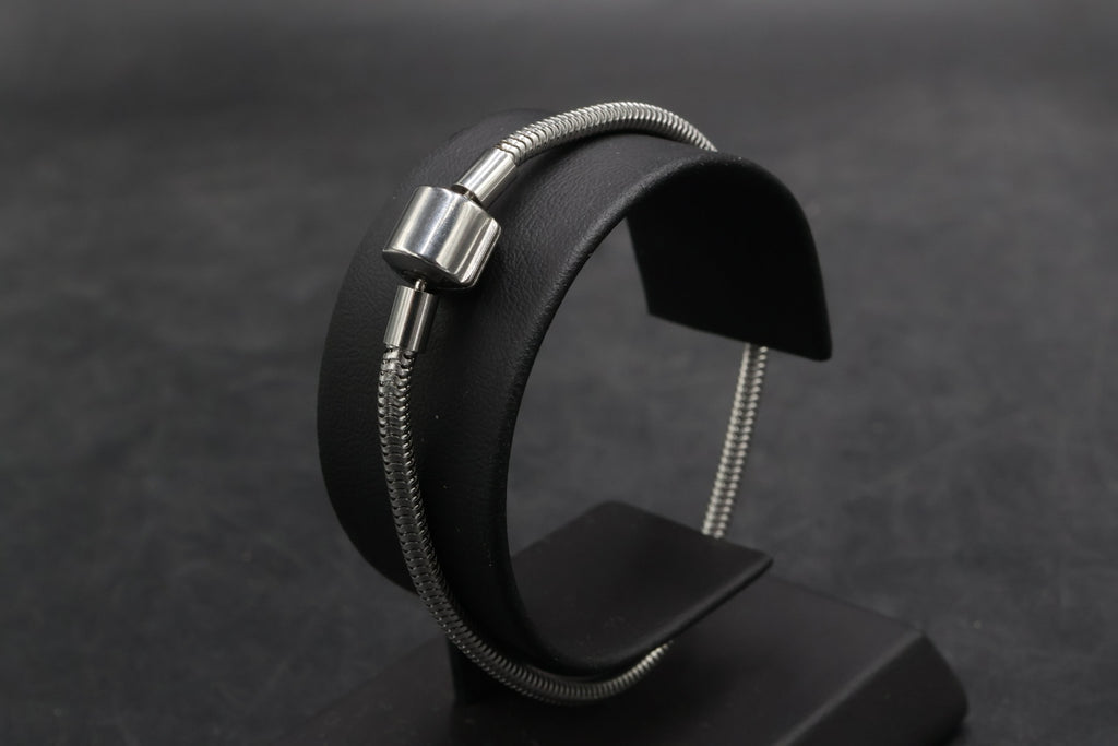 Pulsera tipo Pandora 2.