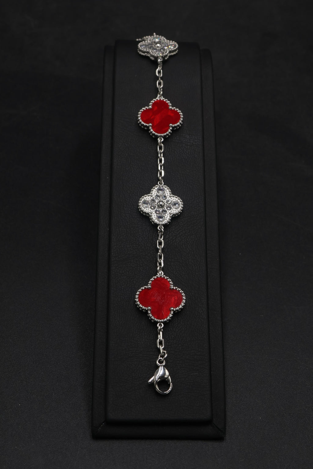 Pulsera Trébol 15 mm Mármol Rojo con Zirconias
