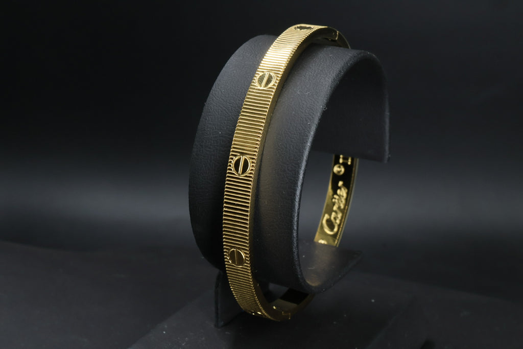 Brazalete Cartier Love Unlimited - Dorado