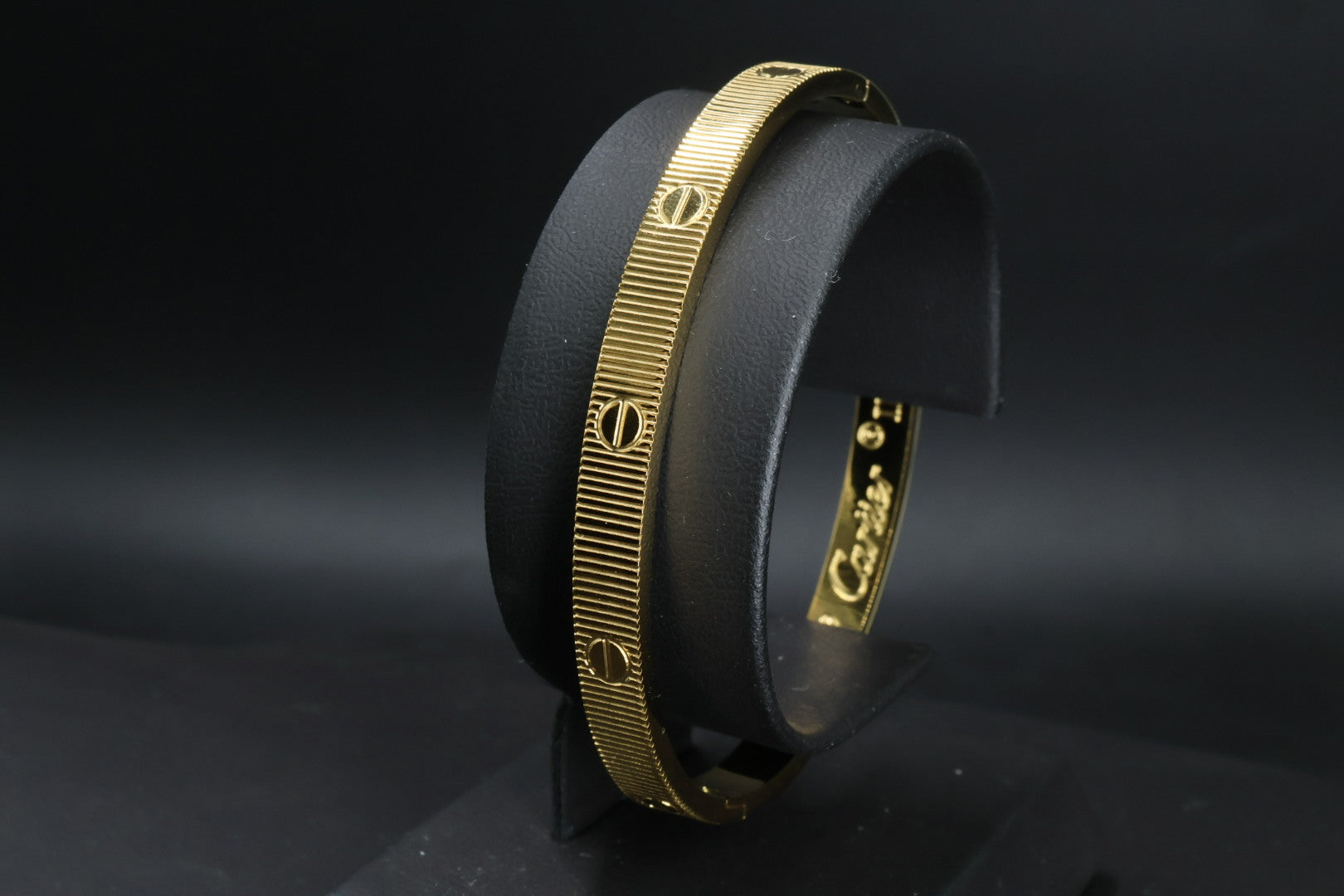 Brazalete Cartier Love Unlimited - Dorado