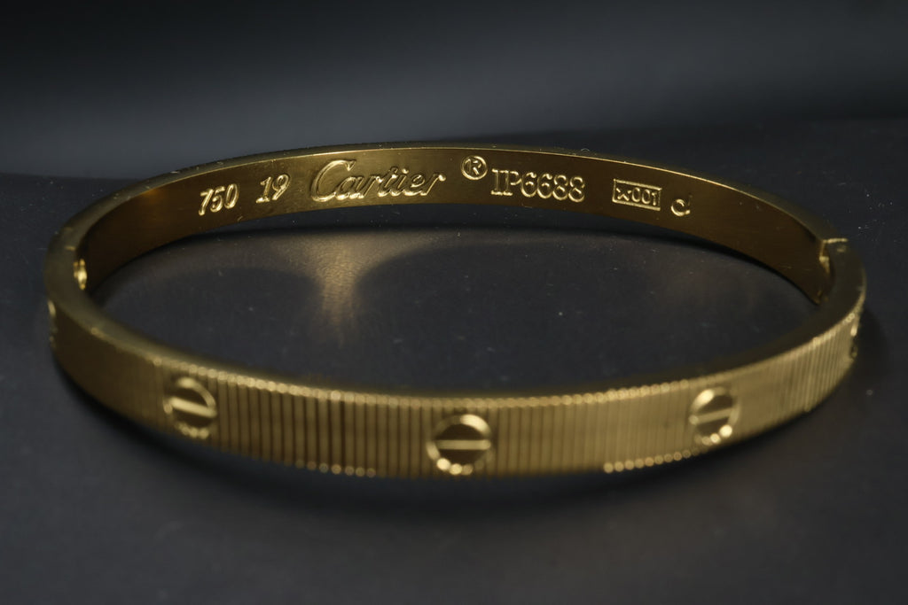 Brazalete Cartier Love Unlimited - Dorado