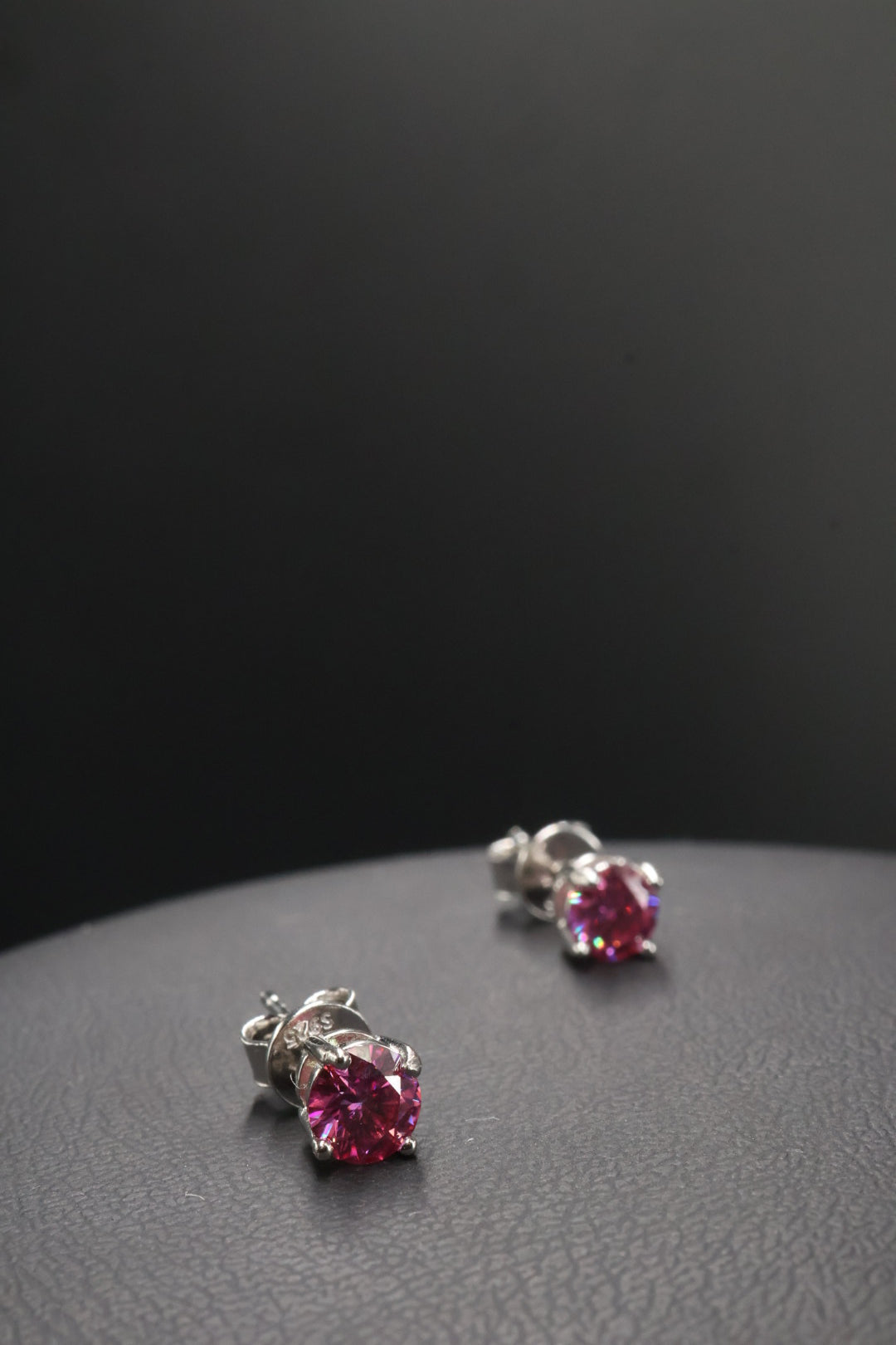 Aretes Plata .925 - Moissanita Pink 0.5 ct.