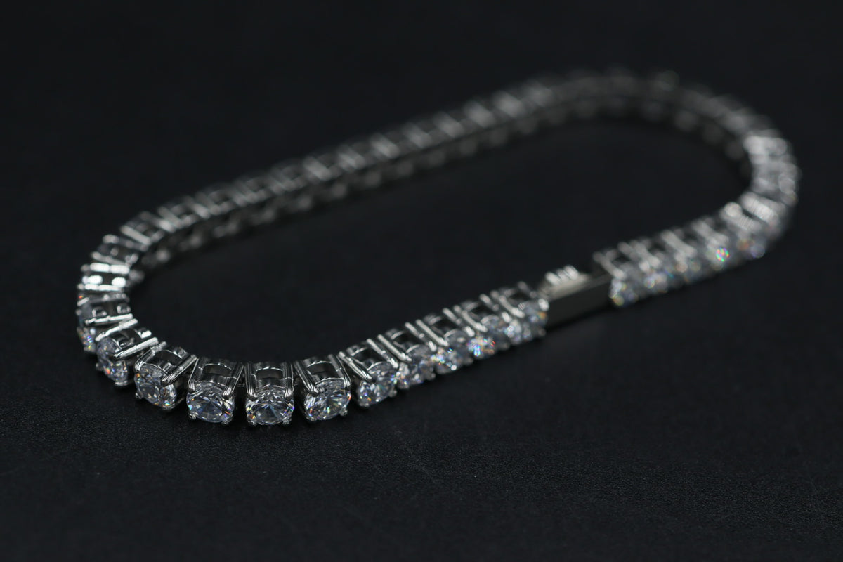 Pulsera Tenis con Zirconias Plateadas 4 mm