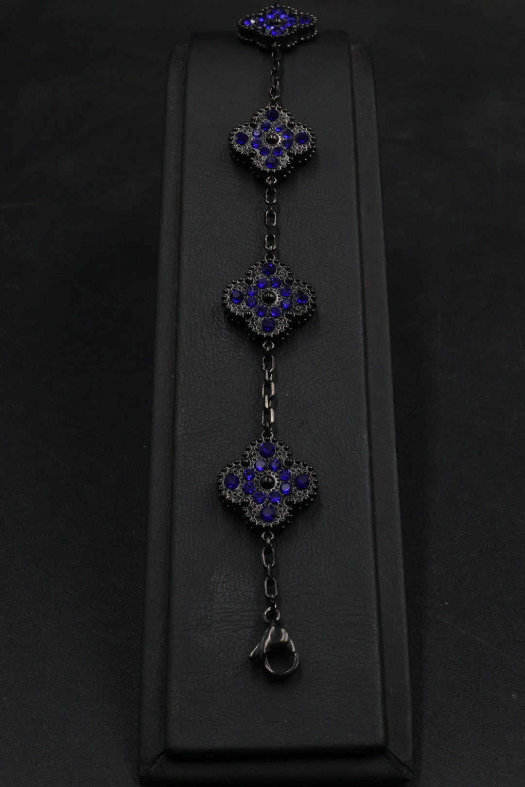 Pulsera Trébol Negro - Zirconias Azul.