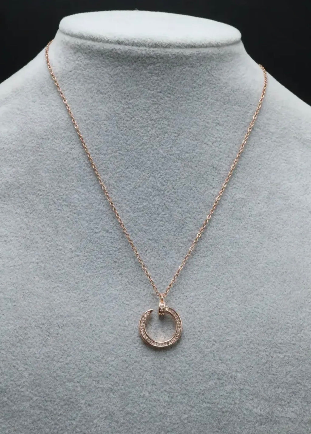 Collar Clavo Pequeño con Zirconias - Rose Gold.