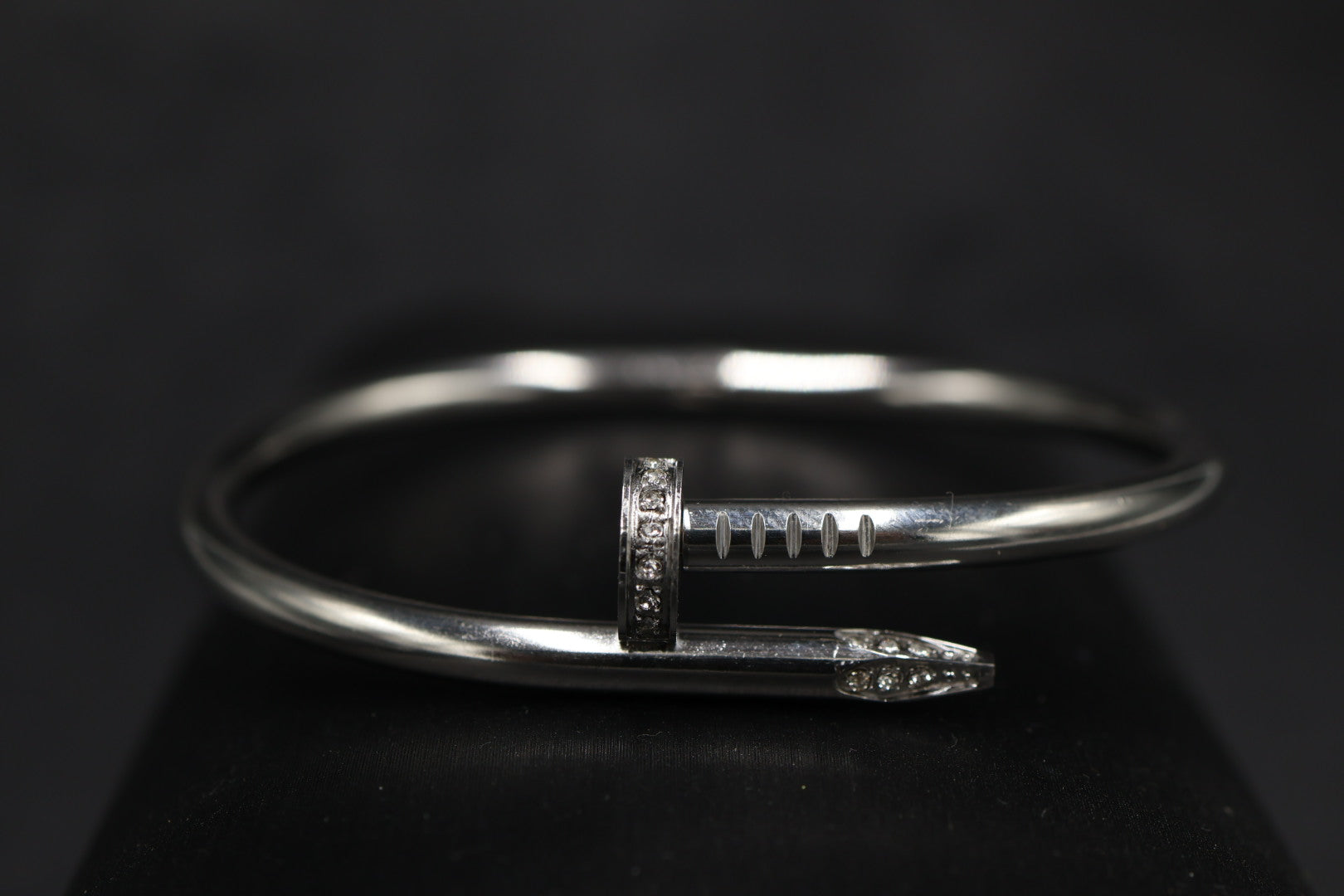 Pulsera Brazalete Clavo Drill - Plateado Zirconias.