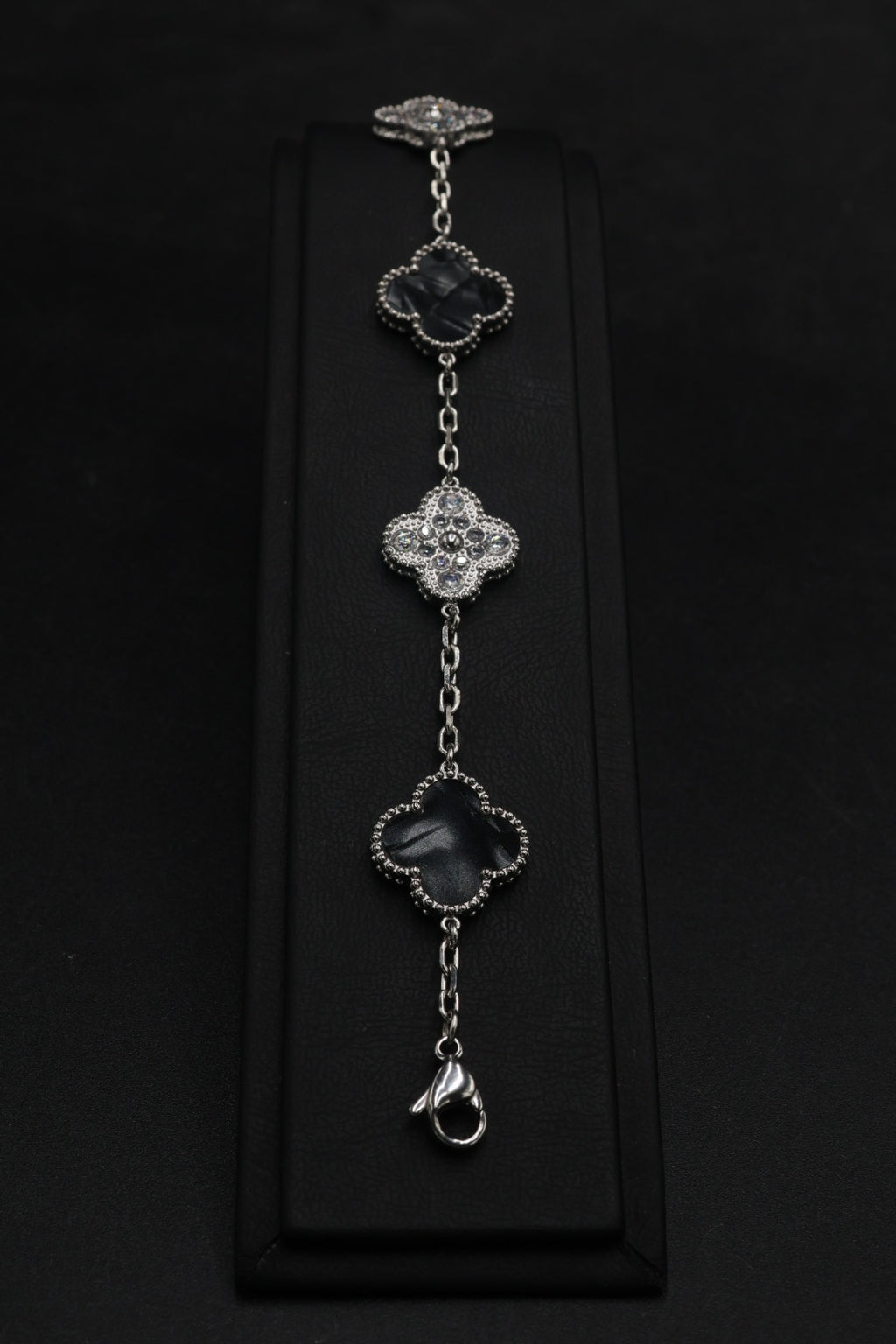 Pulsera Trébol 15 mm Mármol Negro con Zirconias