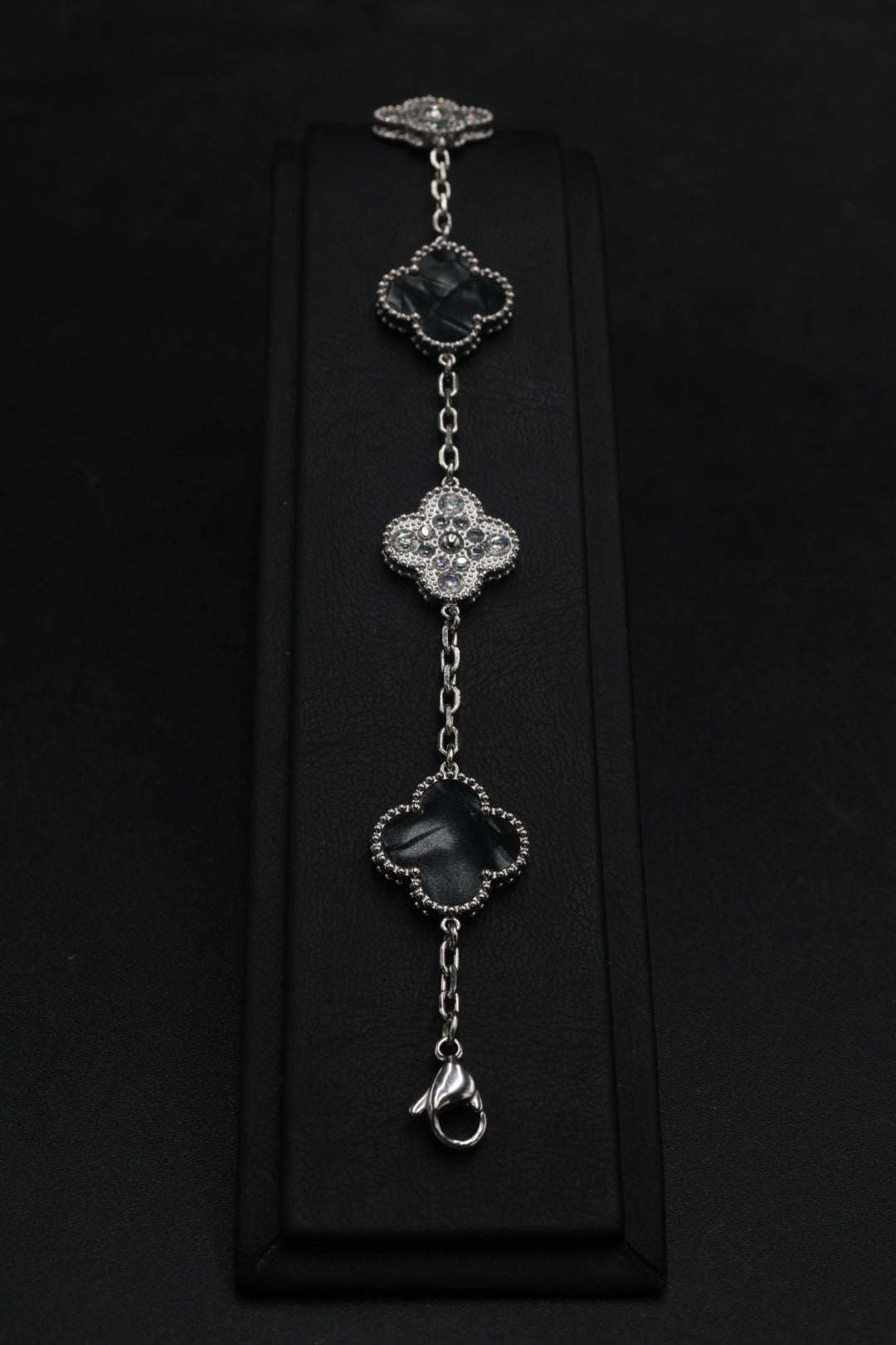 Pulsera Trébol 15 mm Mármol Negro con Zirconias