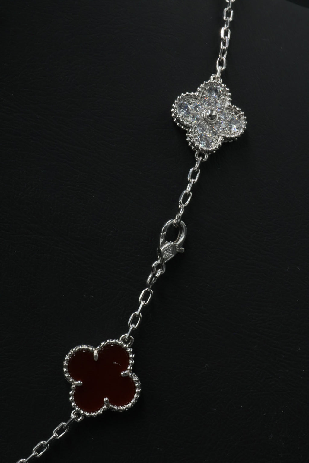 Collar VCA Alhambra 10 Motivos - Silver Cornalina Diamonds.