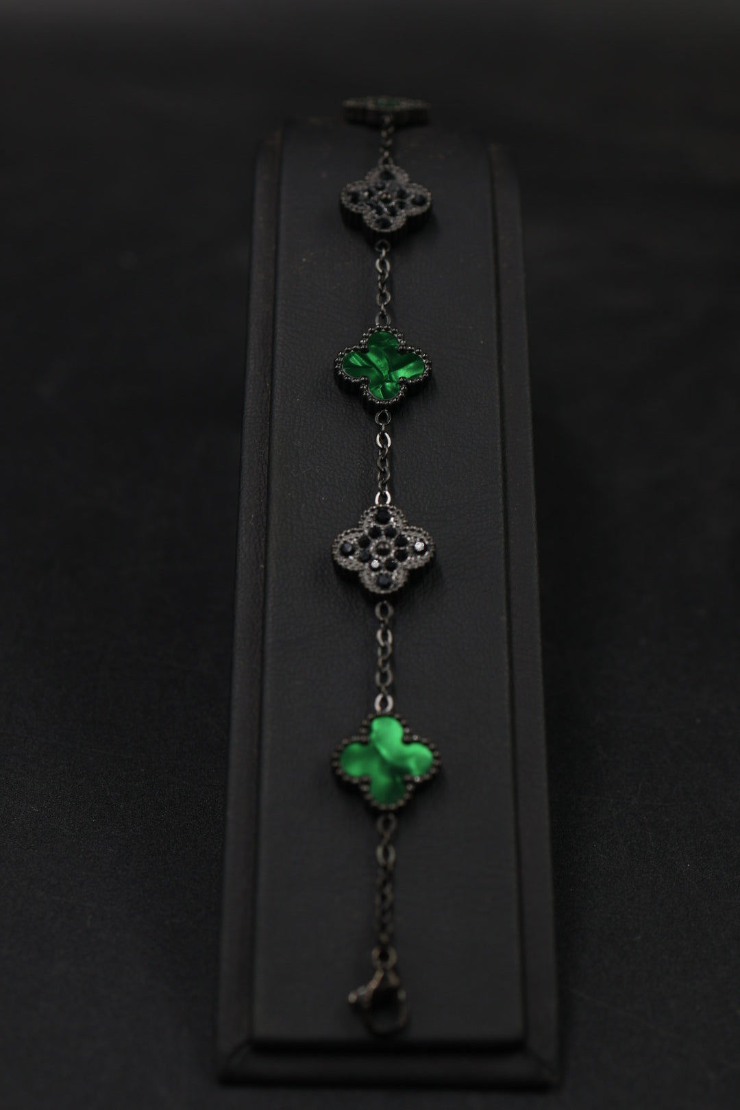 Pulsera Trébol Verde Mármol- Zirconias Negras.
