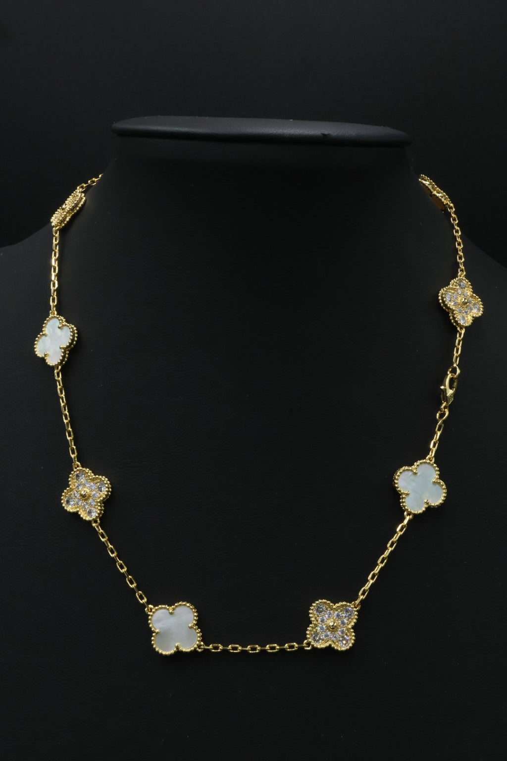 Collar VCA Alhambra 10 Motivos - Gold Nácar Diamonds.